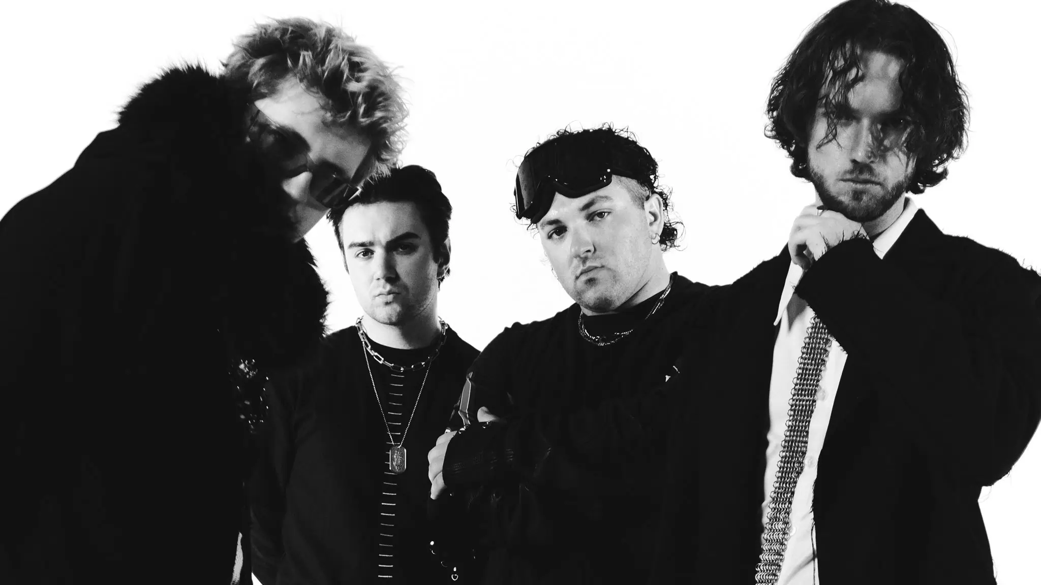 Рецензия: Thornhill – BODIES